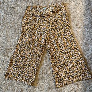 American Eagle Cropped Wide Leg Floral Pants